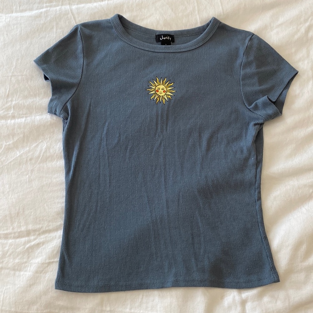 Adorable ‘Justify’ fitted tee